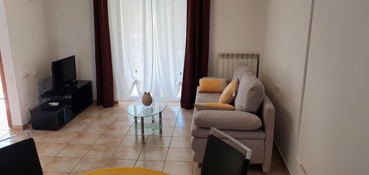 Nevija Apartment Peroj Luaran gambar